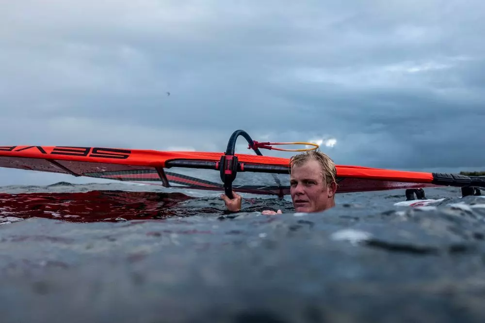 Severne Windsurf Segel FREEK Red 2023 7 Severne Windsurf Segel FREEK Red 2023 – Bild 5