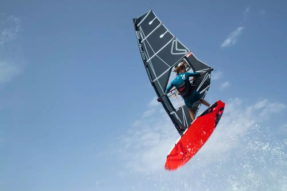 Severne Windsurf Segel BLADE Antracite 2023 10 Severne Windsurf Segel BLADE Antracite 2023 – Bild 8