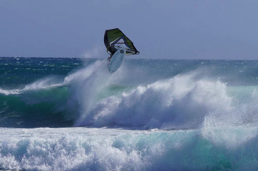 Point 7 Windsurf Segel SALTPRO Black 2023 11 Point 7 Windsurf Segel SALTPRO Black 2023 – Bild 9