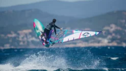 Duotone Windsurf Segel IDOL LTD C02:Blue-Off.White 2021 -Outlet FCS Store DUOTONE SAILS 2021 Gallery Idol LTD 02 24 jpg