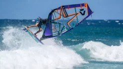 Duotone Windsurf Segel SUPER STAR C01:Red-Off.White 2021 9 Duotone Windsurf Segel SUPER STAR C01:Red-Off.White 2021 -Outlet FCS Store DUOTONE SAILS 2021 Gallery Super Star 04 29 jpg