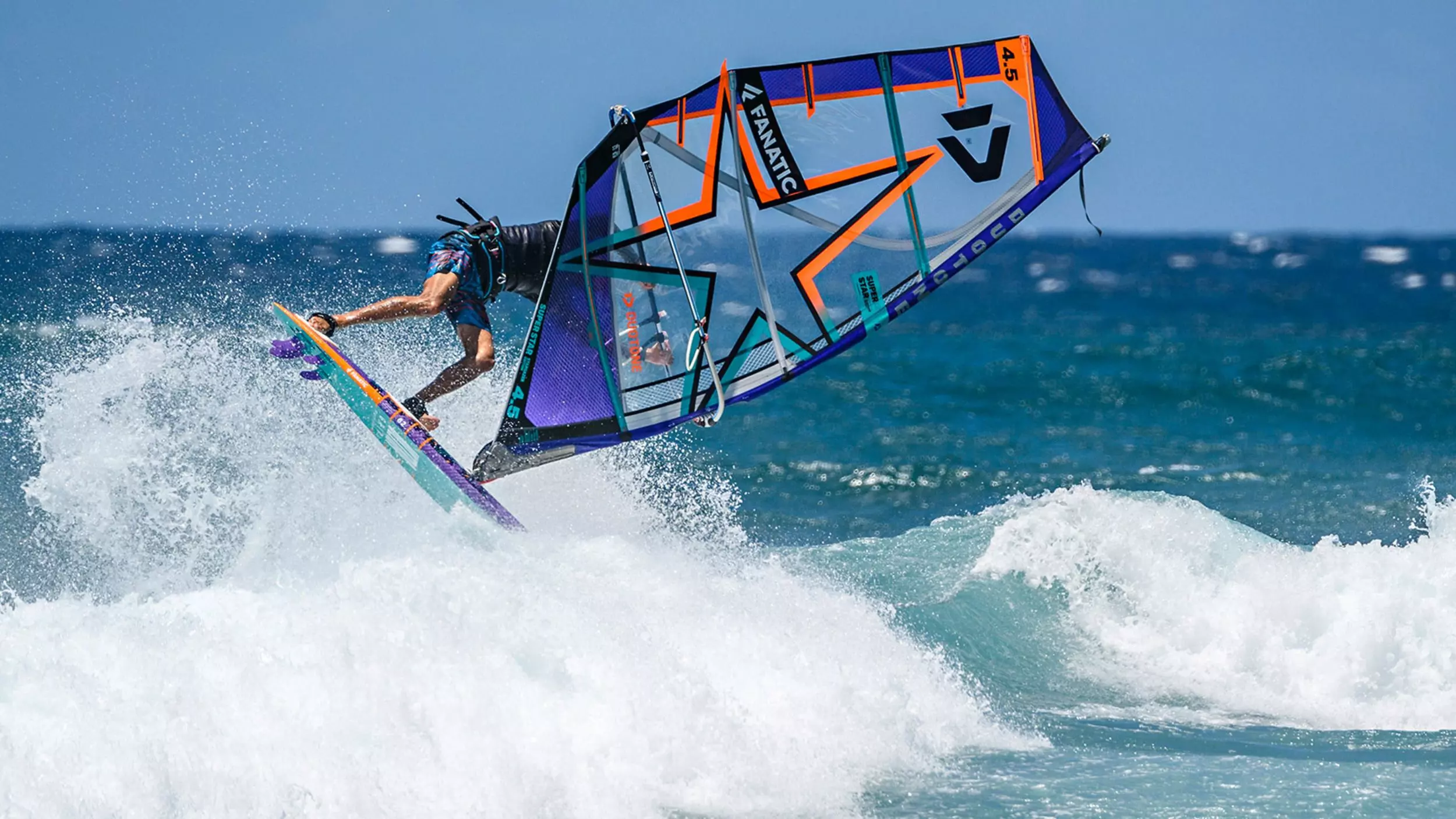 Duotone Windsurf Segel SUPER STAR C01:Red-Off.White 2021 5 Duotone Windsurf Segel SUPER STAR C01:Red-Off.White 2021 – Bild 3