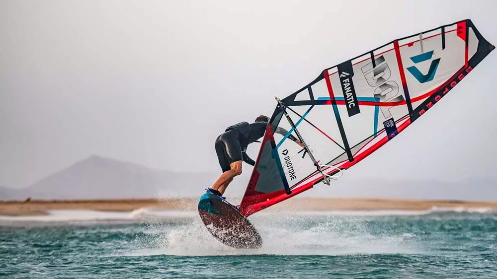 Duotone Windsurf Segel Idol LTD C11:white/coral 2022 6 Duotone Windsurf Segel Idol LTD C11:white/coral 2022 – Bild 4