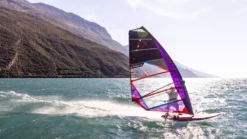 Duotone Windsurf Segel Warp_Fin 20.22 C18:black/berry 2022 -Outlet FCS Store DUOTONE SAILS 2022 Warp Fin 2022 Gallery 03 11 jpg