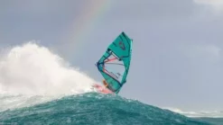 Duotone Windsurf Segel Super_Hero C01:pistaccio 2023 -Outlet FCS Store DUOTONE SAILS 2023 Super Hero Gallery 04 20 jpg