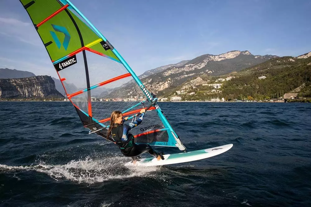 Fanatic Windsurfboard Blast HRS Freeride Board 2022 12 Fanatic Windsurfboard Blast HRS Freeride Board 2022 – Bild 10