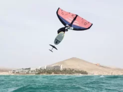 Duotone Surf Wing Slick (LK) C06:salmone-rose/dawn-blue 2023 19 Duotone Surf Wing Slick (LK) C06:salmone-rose/dawn-blue 2023 -Outlet FCS Store JeromeCloetens SkyStyleTE23 Slick23 Fuerteventura by SamuelCardenas Duotone Fanatic T22Y0086 51 jpg