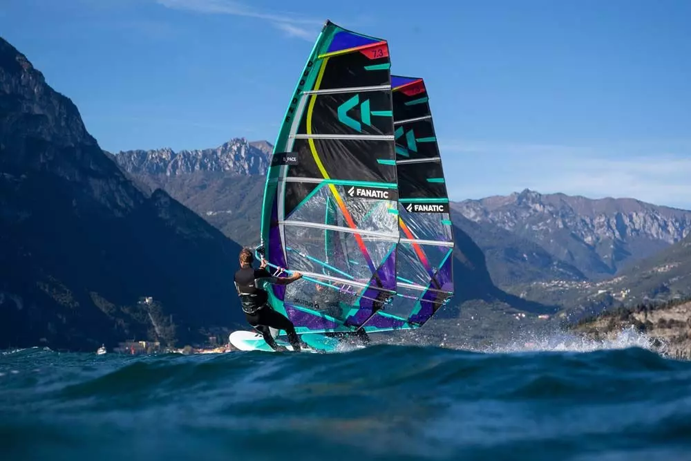 Fanatic Windsurfboard Blast HRS Freeride Board 2022 10 Fanatic Windsurfboard Blast HRS Freeride Board 2022 – Bild 8