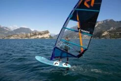 Fanatic Windsurfboard Gecko LTD Freeride Board 2022 -Outlet FCS Store RiccardoMarca GeckoFoilLTD22 FPace FoilAL30 LakeGarda by JohnCarter Fanatic Duotone 3 D1 1478 4