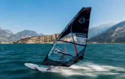 Duotone Windsurf Segel S_Pace C29:black/grey 2023 -Outlet FCS Store Website DTW Duotone S Pace JordyVonk LakeGarda 2022 SimonCrowther D6I0235 7 jpg