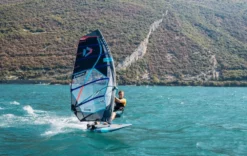 Duotone Windsurf Segel S_Pace C29:black/grey 2023 -Outlet FCS Store Website DTW Duotone S Pace JordyVonk LakeGarda 2022 SimonCrowther D6I0837 7 jpg